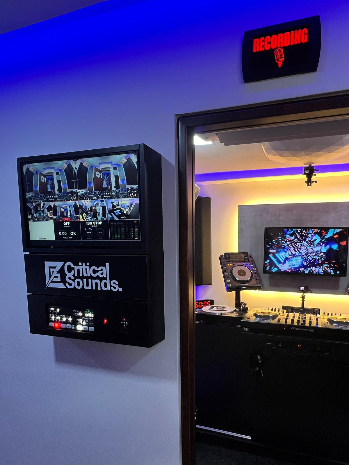 Combo Cabina DJ Básica - Grabación con Audio y Video: sala de grabación con ATEM ISO